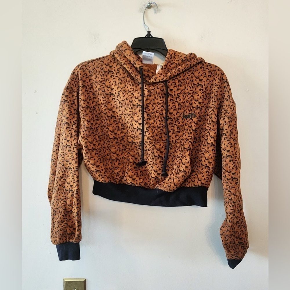 Levis cheetah print cropped top hoodie size xs